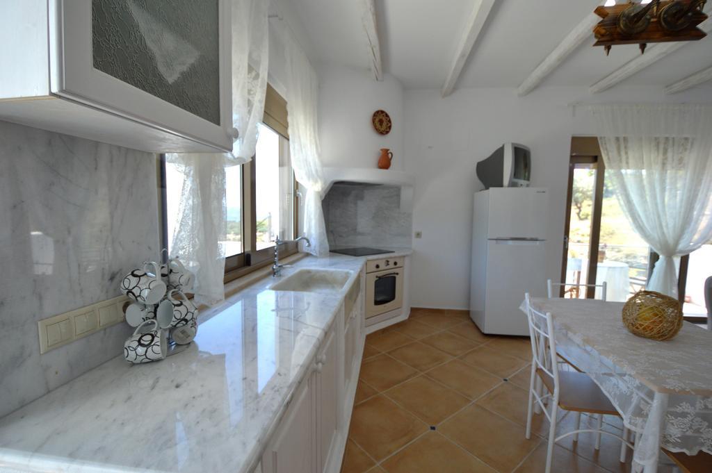Bianca Suite & Home Psinthos الغرفة الصورة